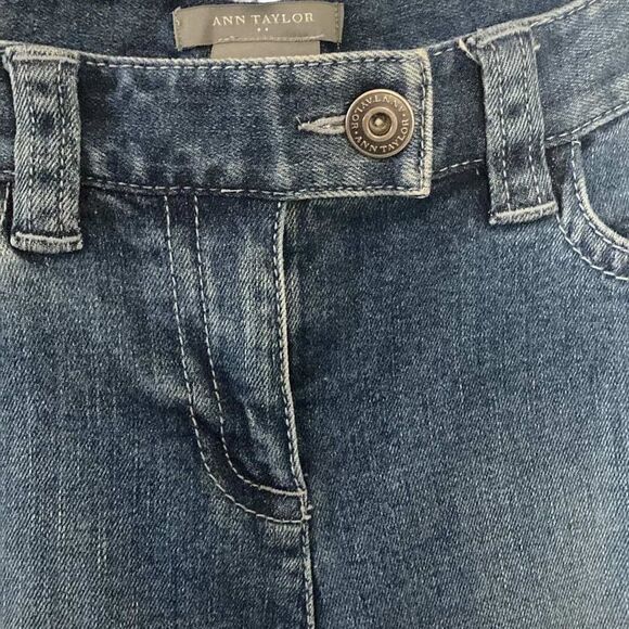 Ann Taylor modern fit jeans, size 8 - Picture 5 of 7